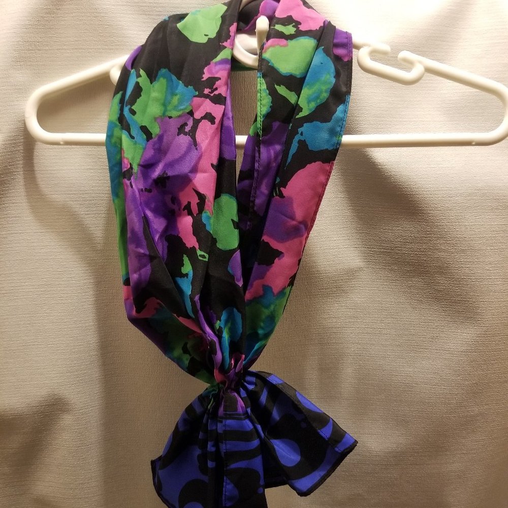 stylish colorful pre-tied polyester scarf by Vikki, EUC